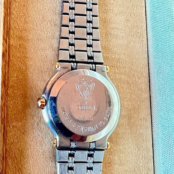 Vintage Gucci Watch - Two Tone - Picture 7 of 14